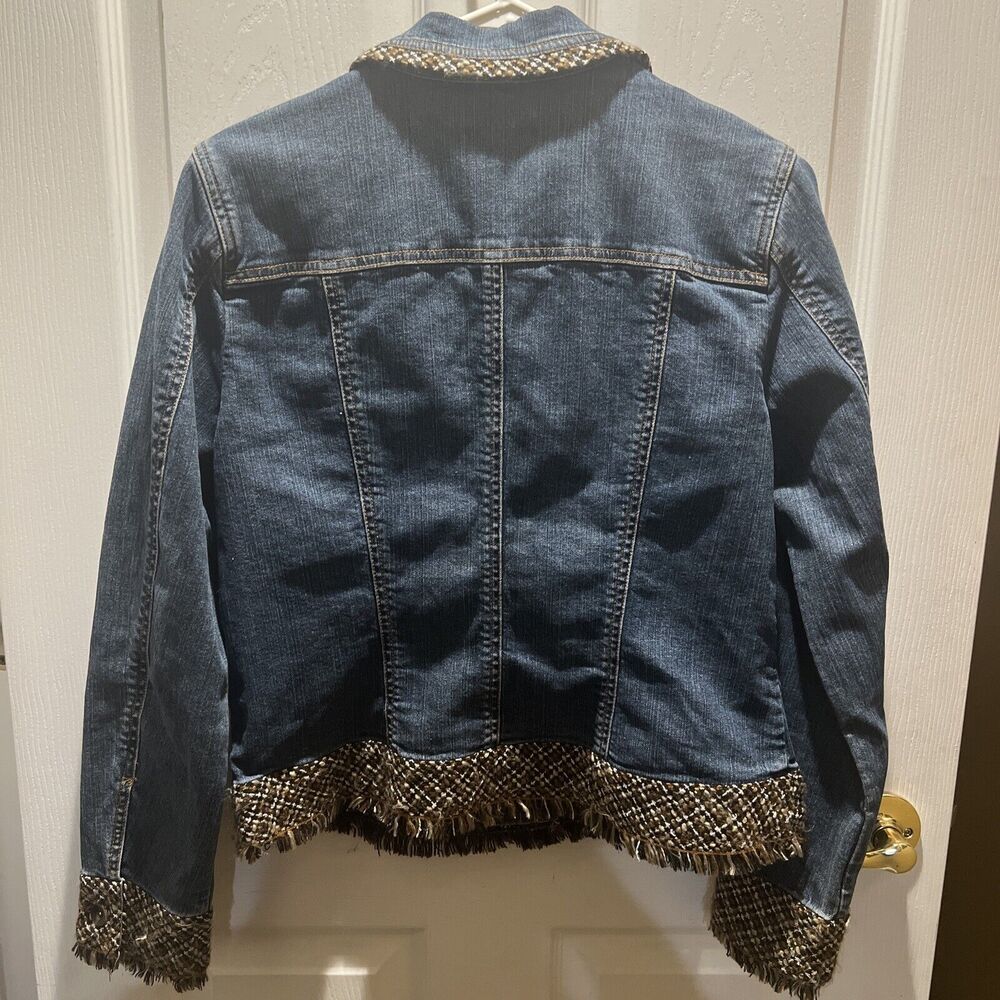 Coldwater Creek Women's Size 8 (Small)Long Sleeve Embroidered Hem Jean Jacket - Picture 2 of 8